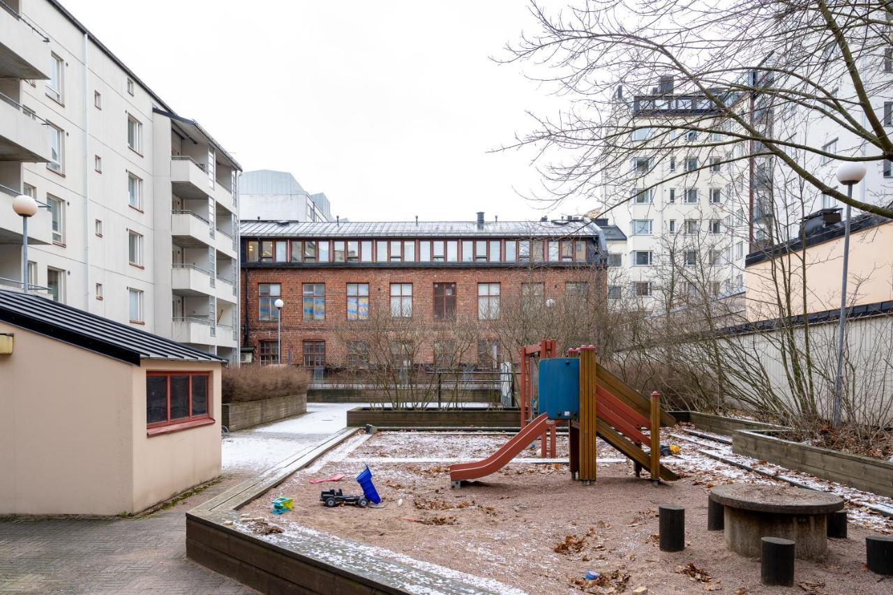 Hiisi Homes Helsinki Soernaeinen Екстериор снимка