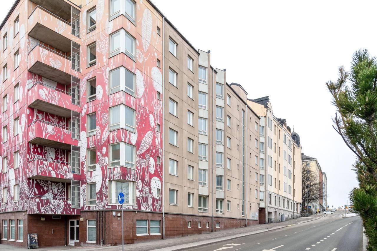 Hiisi Homes Helsinki Soernaeinen Екстериор снимка